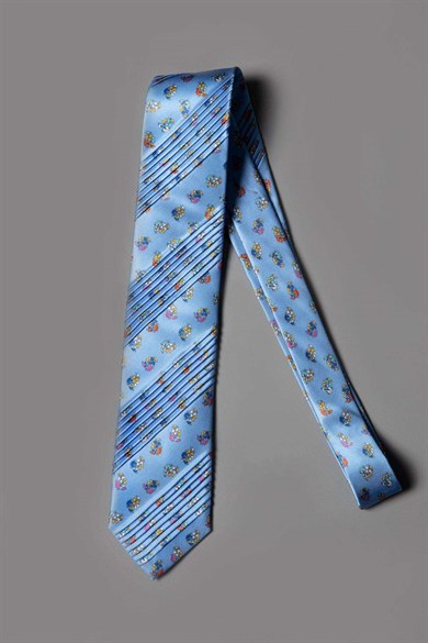 Mavi çiçek desenli pilise ipek kravat