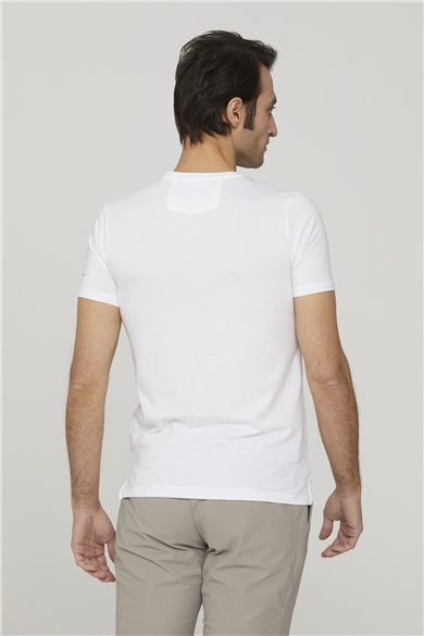 Renkli Baskılı Beyaz T-Shirt
